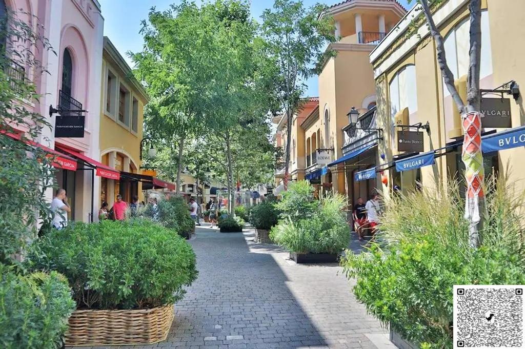 Apartamento Las Rozas Centro Con Parking Incluido Exterior photo